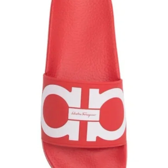 FERRAGAMO Groovy Dual Gancini Slides
